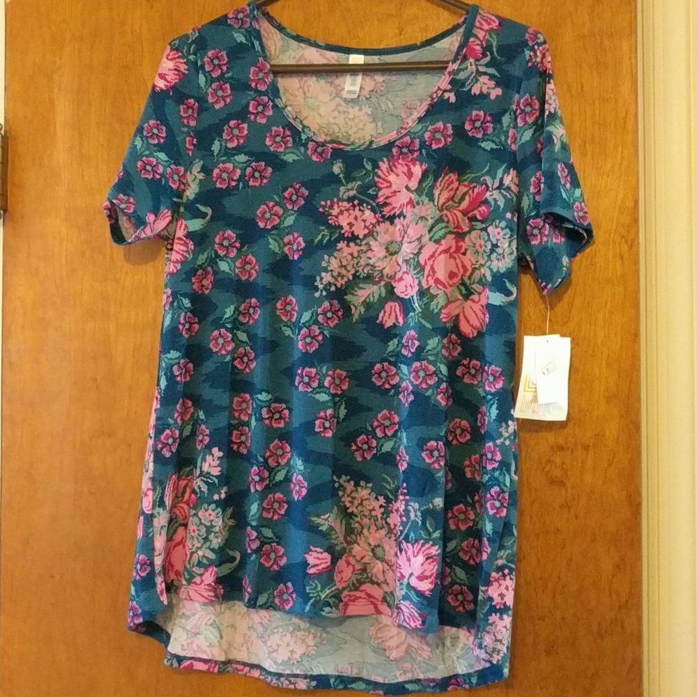 Brand New with Tags Lularoe Brand Classic T - Lg